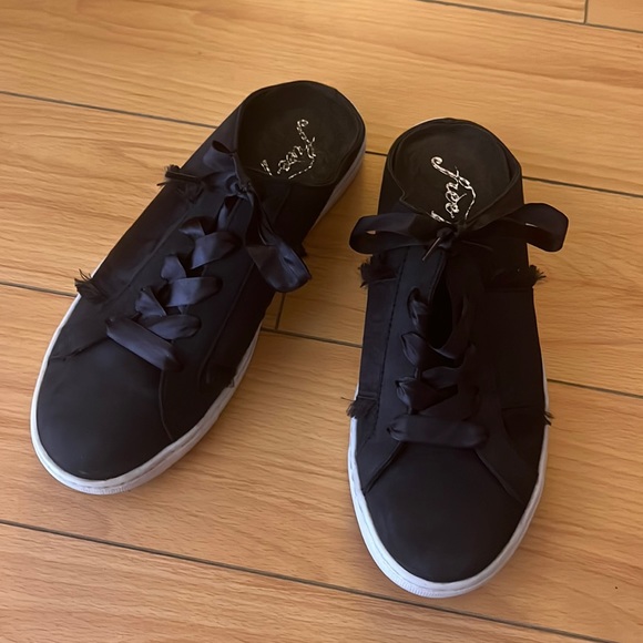 FREE PEOPLE Naples Slip On Leather Sneakers, 9 - Picture 1 of 11